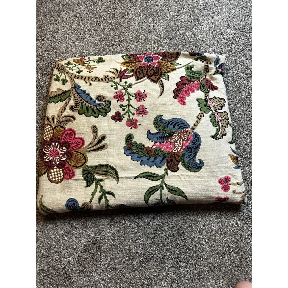 Vintage BATES Bedspread Double/Full Vivid Florals, Fringe ~‎ Stunning